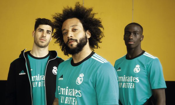 Real Madridi prezanton fanellën e tretë