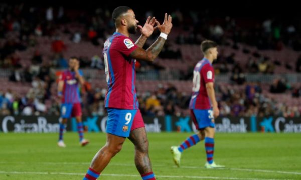 Barcelona “rrëshqet” në Camp Nou, barazon me Granadan