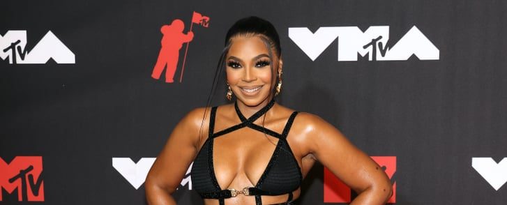 Ashanti ‘trondit’ me veshjen në “MTV VMA”, vjen me fustanin seksi plot rripa