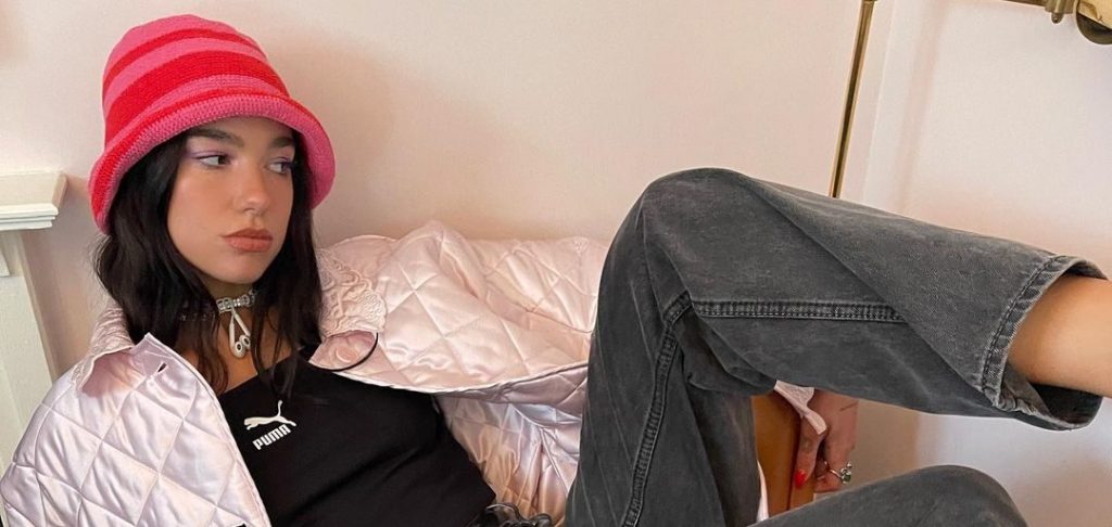Dua Lipa ndan pamje të përditshmërisë përmes kolazhit me fotografi të ndryshme