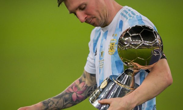 Messi i vetëm e mposht Bolivinë, shënon hat-trik