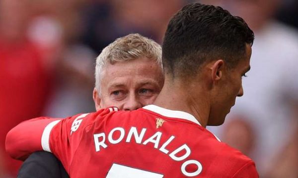 Solskjaer do të shkarkohet nëse nuk ia sjell asnjë trofe Man Unitedit këtë sezon, sipas ish-yllit anglez