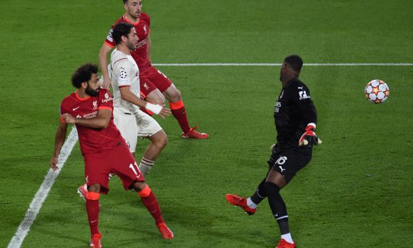 Liverpooli e mundi Milanin, City i frikshëm, PSG me Messin befasohen nga Brugge