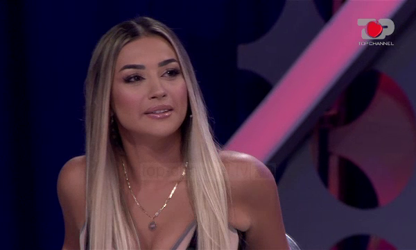 Njihuni me vajzën e 5’të të Përputhen