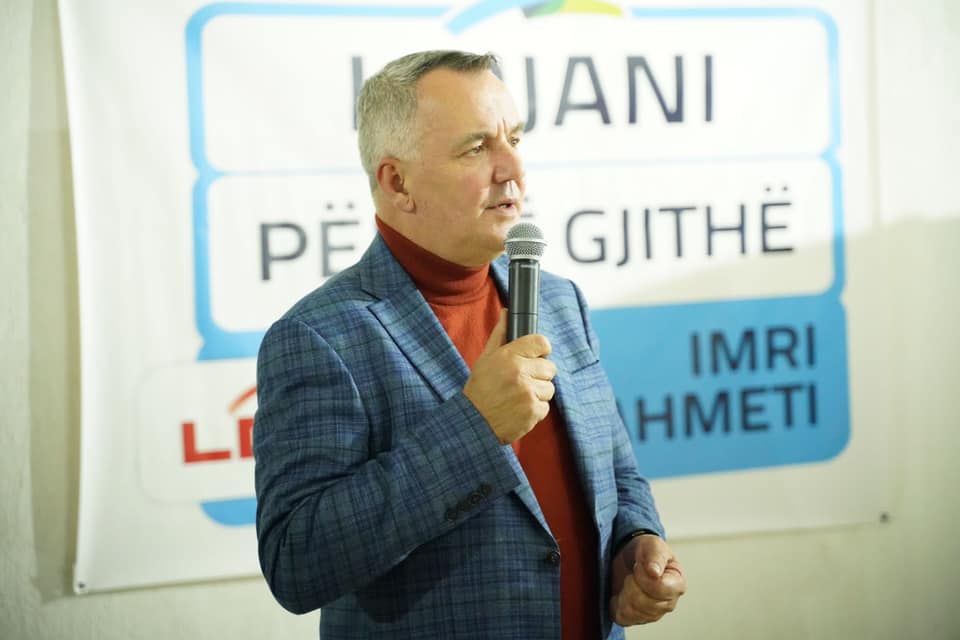 Imri Ahmetit i bëhet pritje e veçantë “motivim e detyrim ndaj tyre për të vazhduar bindshëm drejt fitores”