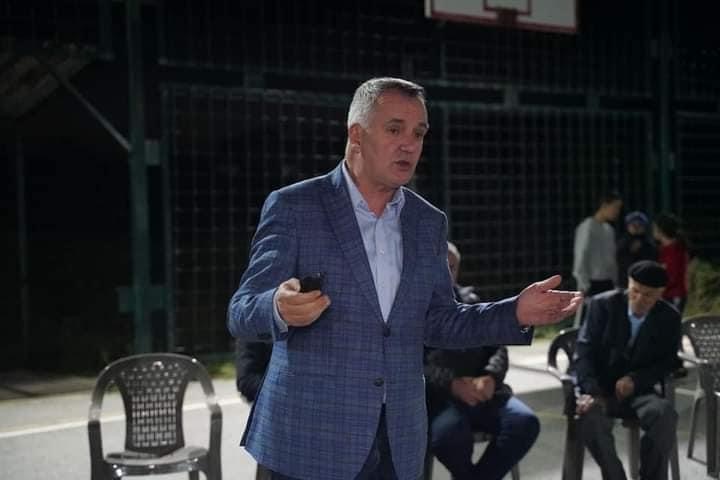 Smallusha i bashkohet fitores së Imri Ahmetit