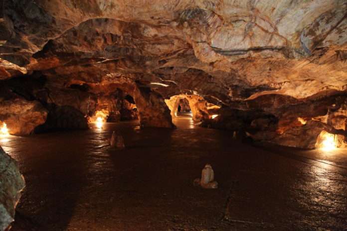Ndalohen tubimet zgjedhore në “Shpellën e Gadimes”