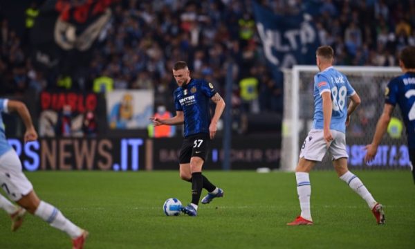 Lazio fiton me përmbysje ndaj Interit