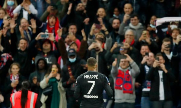 PSG fiton me përmbysje ndaj Angersit