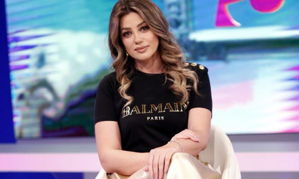 “Kam edhe një skenë intime”, Arjola Demiri pjesë e një filmi me metrazh të shkurtër