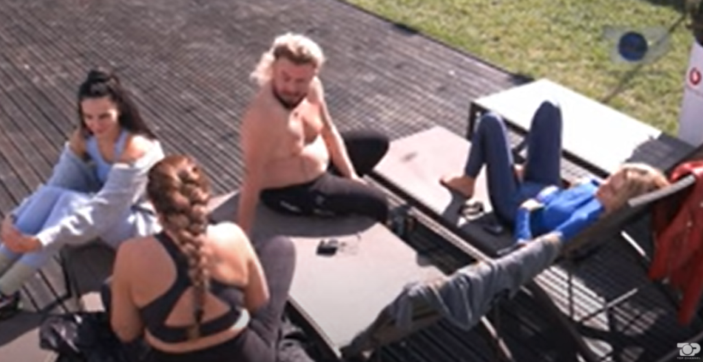 Big Brother VIP: Arditi dhe Beniada flen në një krevat, Arjola Demiri ka disa fjalë për ta