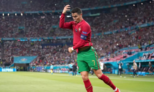 Ronaldo shënon 800 gola në karrierë profesionale