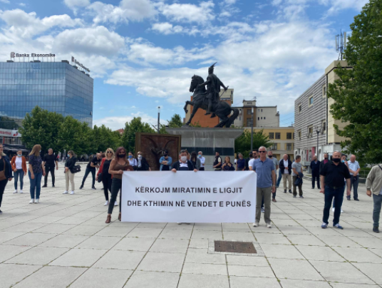 Punëtorët e Lotarisë së Kosovës edhe nesër në protestë para Qeverisë