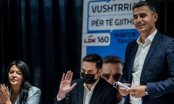 Abdixhiku viziton Vushtrrinë: Tahiri politikan i kohën, e don qytetin e tij