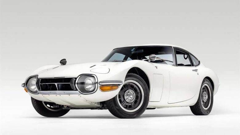 Pavarësisht që u prodhua në vitin 1965, Toyota Coupe 2000GT pritet të shitet për afro një milion dollarë