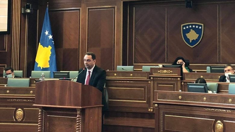 Fadil Nura jep dorëheqje nga pozita e deputetit