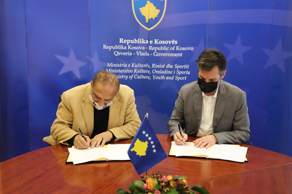 Mbështetet me afro 10 mijë euro Turneu Ndërkombëtar i Boksit “Adem Jashari”