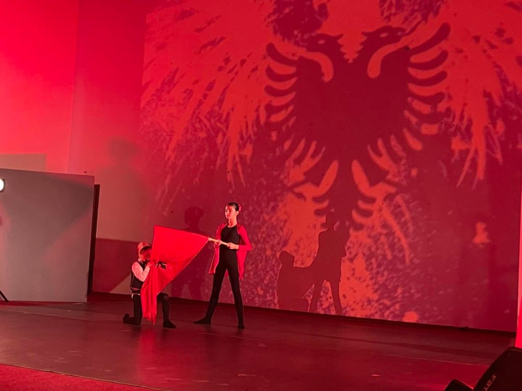 Lipjan, mbahet program kulturorë kushtuar 28 Nëntorit