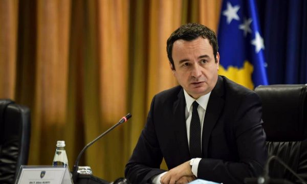 Kurti niset drejt Parisit, do të merr pjesë në Forumin e Paqes
