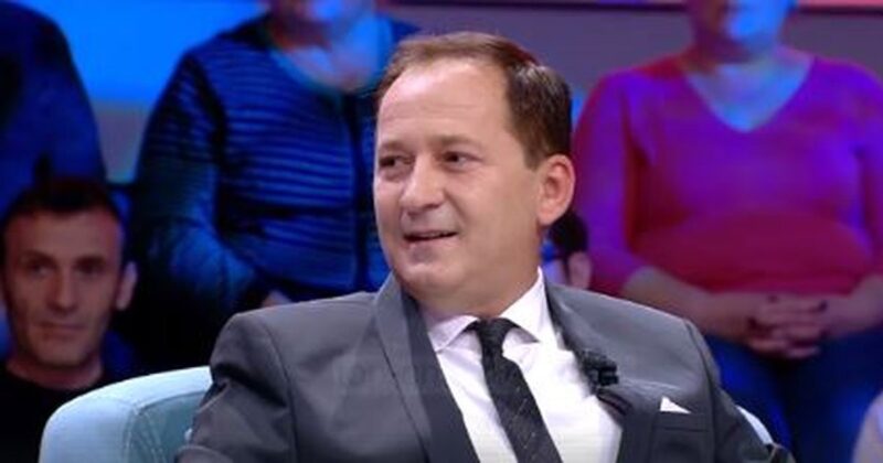 “S’ka folur kurrë për lidhje me ndonjë vajzë”, ish-konkurrenti i “Për’Puthen” bën deklaratën e fortë për jetën private të Arjan Konomit