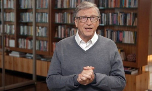 Bill Gates parashikon se kur Covid do të infektojë më pak sesa gripi