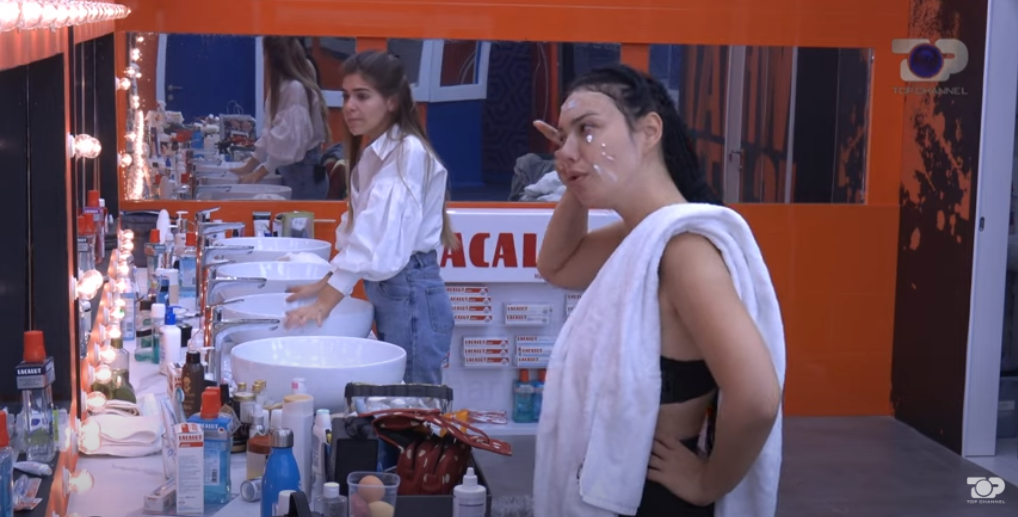 Sarah i drejtohet Einxhel: “Të shoh në finale”