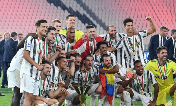 Juventusi rrezikon të dëbohet nga Serie A dhe t’i merren titujt e fundit