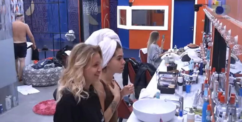 Valoni lahet nudo? Kështu reagojnë vajzat në Big Brother Vip