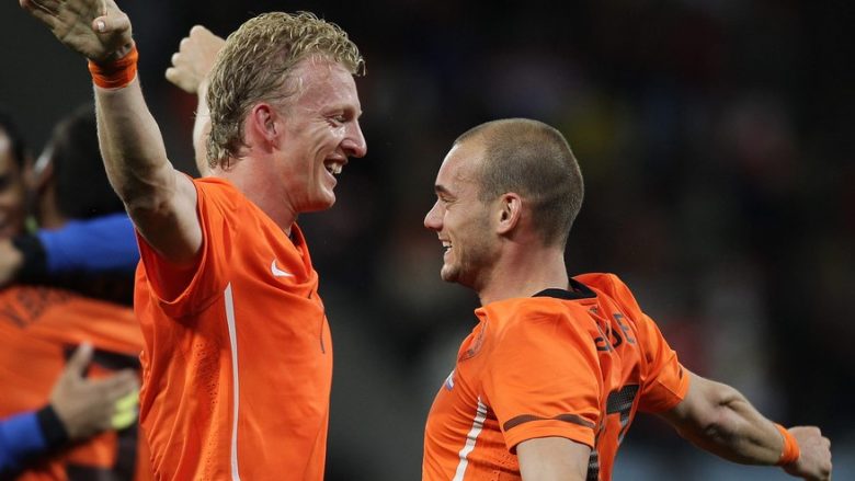 Dyshja e famshme holandeze rrezikon burgun shkaku i vënies së basteve – Kuyt pranon fajin, Sneijder jo