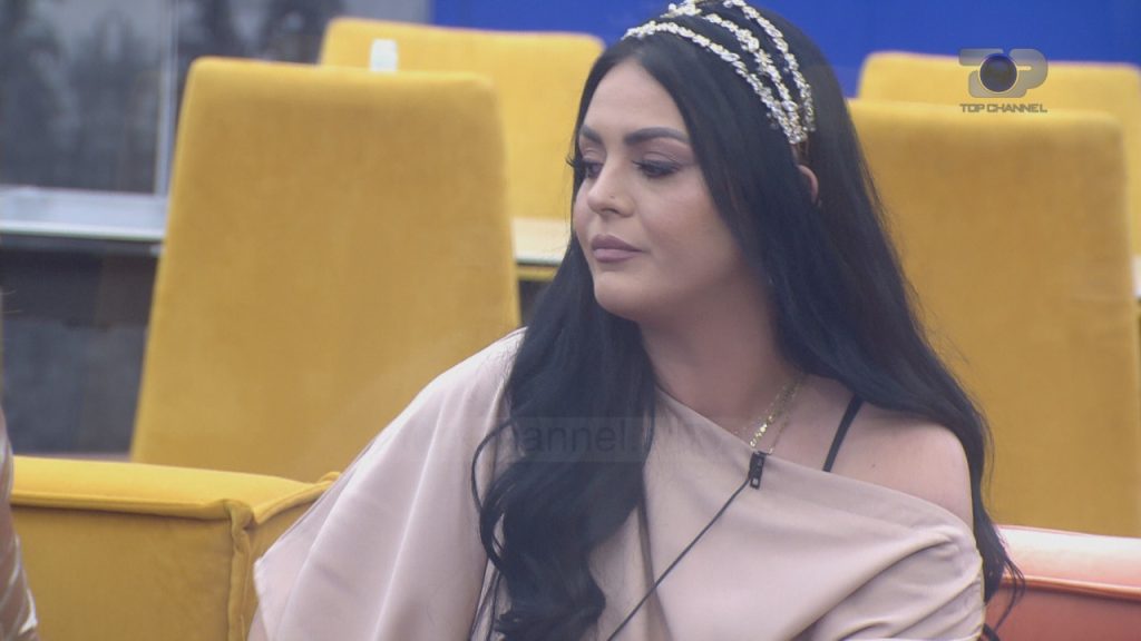 Fifi flet pas daljes së saj nga shtëpia: Nuk jam e sëmurë mendore
