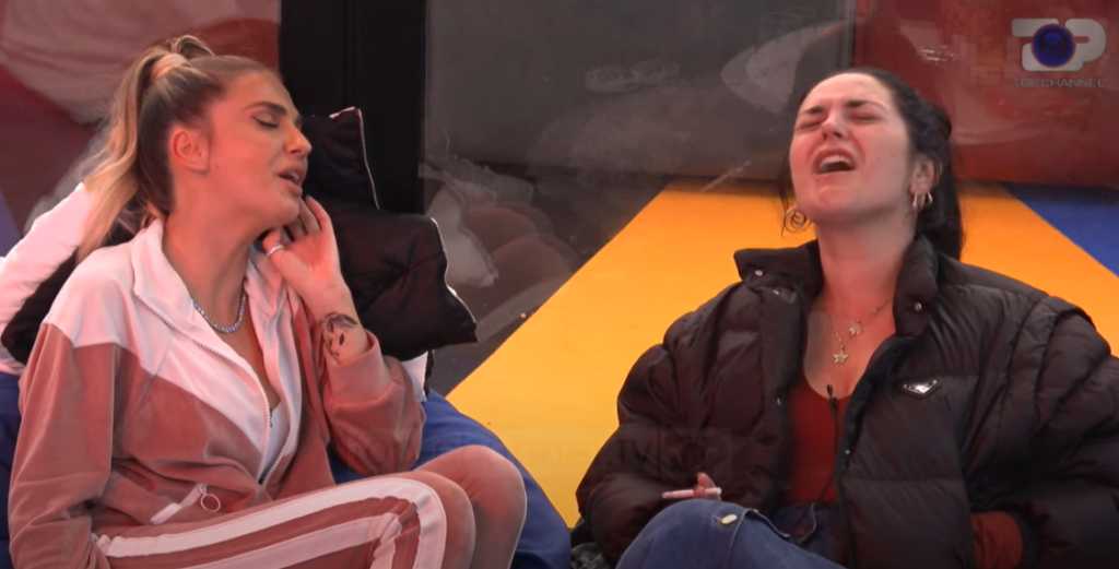 Nuk shkoj gjatë, Fifi e “harron” Granitin ia kris këngës brenda në shtëpi