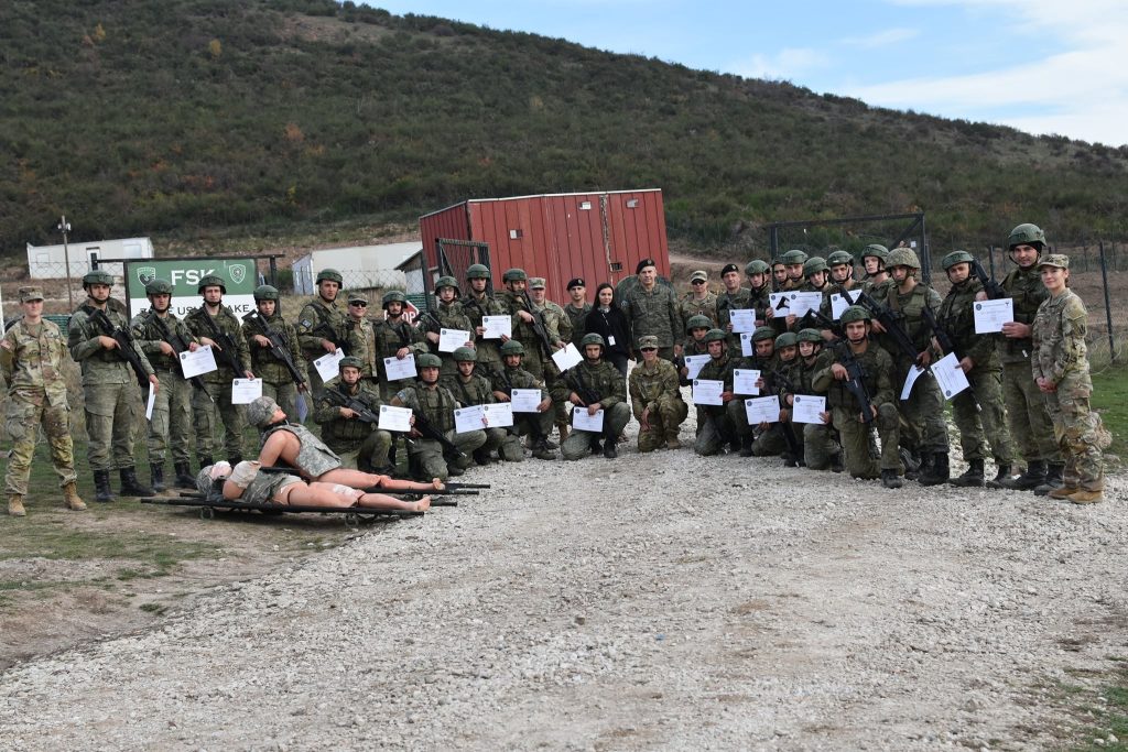 FSK stervitet për ndihmë mjekësore me instruktorë amerikanë
