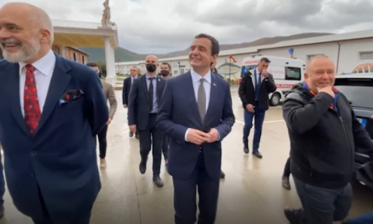 Miku i Edi Ramës bëhet me Albin Kurtin