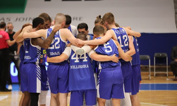 Bardhekaltrit fitojnë duelin përballë prizrenasve