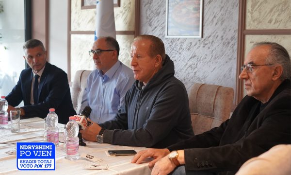 PDK: Shaqir Totaj siguron mbështetjen e Behgjet Pacollit në Prizren