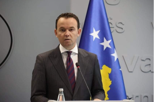 Peci me një mesazh për subjektet opozitare: Mirëmëngjesi nga Qeveria kujdestare në detyrë, e cila ka prioritet vetëm Kosovën
