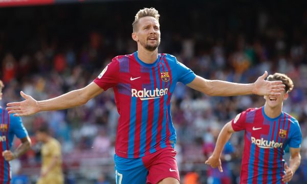 Barcelona kërkon zgjidhje për De Jong, holandezi drejt klubit tjetër spanjoll
