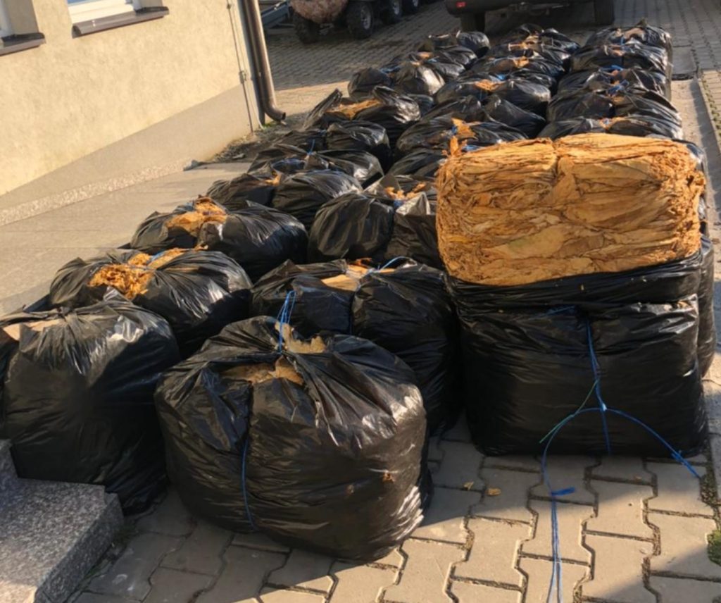 Policia sekuestron 1 mijë kg duhan në Viti