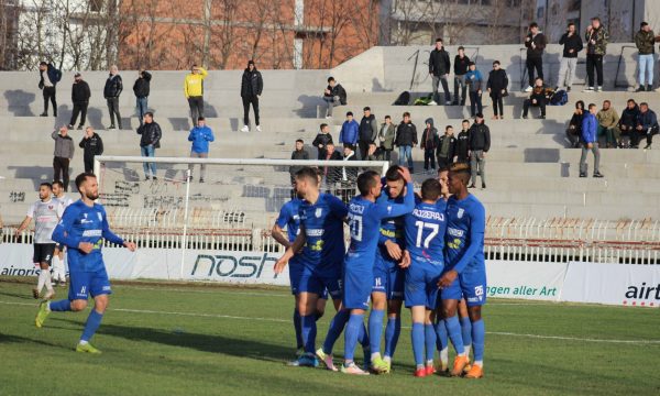 Drita e mund Drenasin me 10 futbollistë në vazhdim, kalon në rrethin tjetër të Kupës së Kosovës