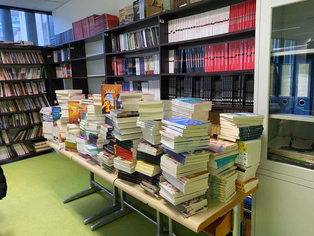 Biblioteka e qytetit në Lipjan është furnizuar me 116 tituj dhe 753 ekzemplar nga Ministria e Kulturës, Rinisë dhe Sportit