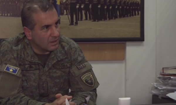 Koloneli i FSK-së: Ky është plani për furnizim me armatim dhe municion