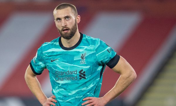 Klopp ia tregon derën Phillipsit
