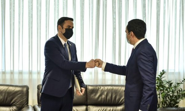 Ish-ministri komenton përplasjet Kurti-Abdixhiku: Albini po kërcen vetë