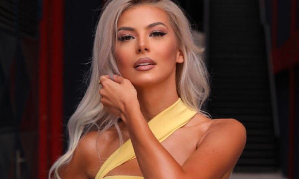 Marina Vjolla i uron ditëlindjen motrës së saj me një fotografi nga fëmijëria