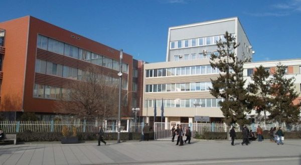 Këta janë zyrtarët të cilët Kuvendi i shkarkoi duke shkelur Kushtetutën
