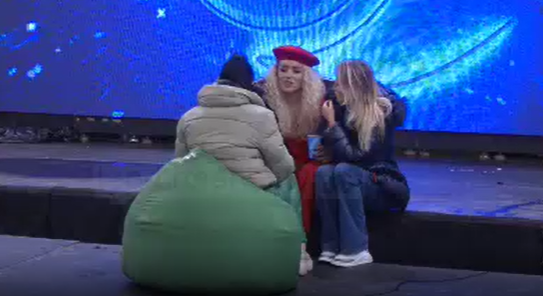 Antonela flet për Monikën: Ti je në grup me Ilirin por rri me të tjerët