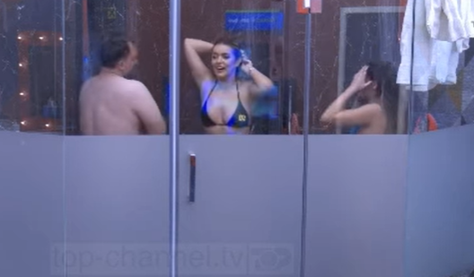Antonela, Sara dhe Meridiani lahen së bashku