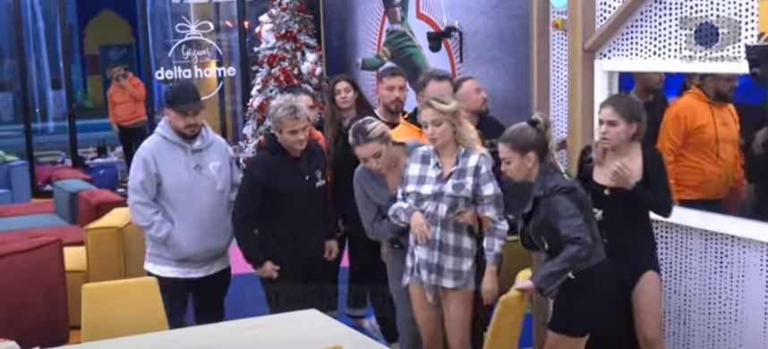 Beniada rrëzohet teksa vrapon për ta ndalur alarmin