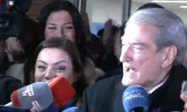 Berisha: Përulem para 44,000 demokratëve që sot vendosën largimin e Bashës