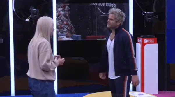 Duke mbajtur tjetrin në shpindë duhet të kalosh pishinën mbi trarë, Iliri refuzon ta bëj me Einxhelin